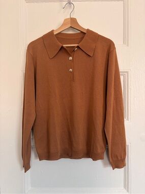 Classic Collared Knit Polo Sweater in Warm Caramel
